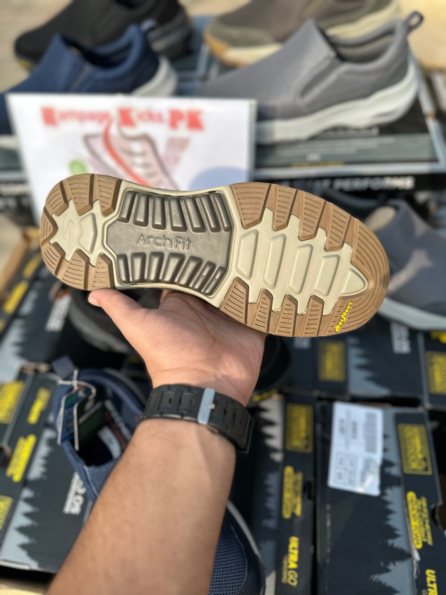 Skechers Arch Fit (Medicated Sole)