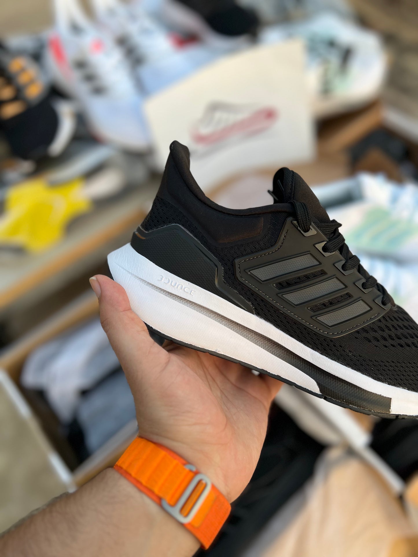 Adidas Ultra-Bounce (Super premium)