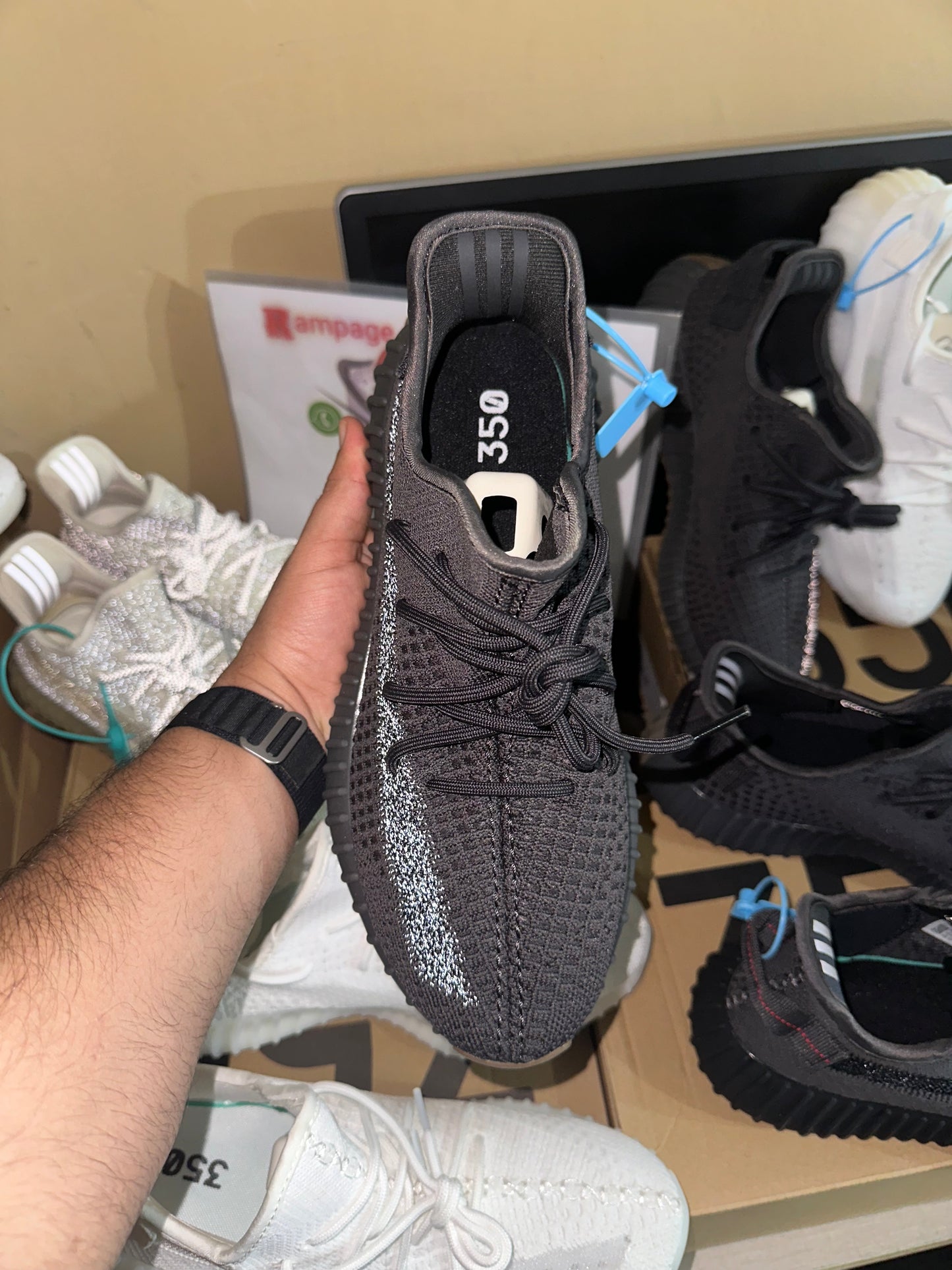 Yeezy 350 ( Reflectors )