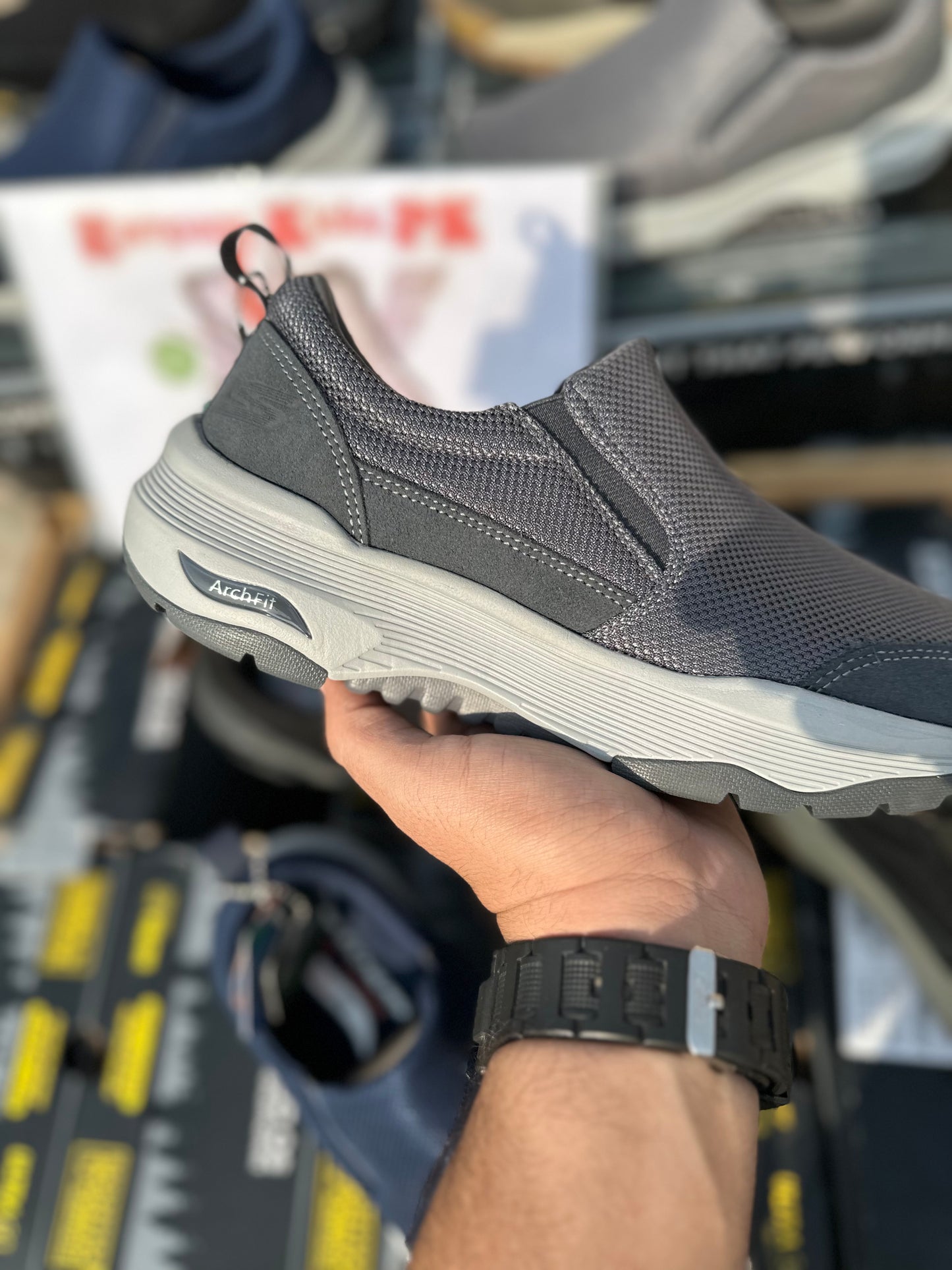 Skechers Arch Fit (Medicated Sole)