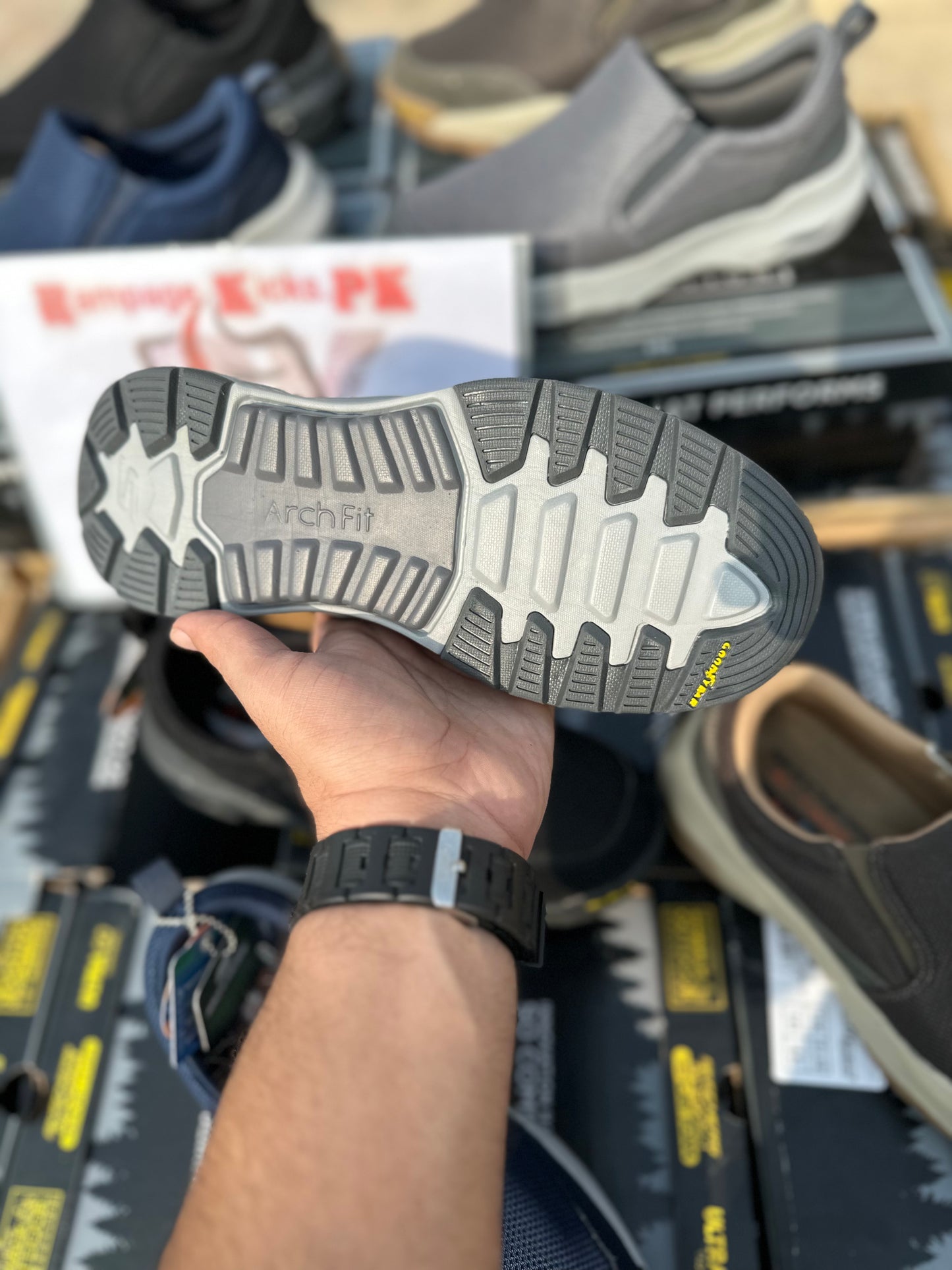 Skechers Arch Fit (Medicated Sole)