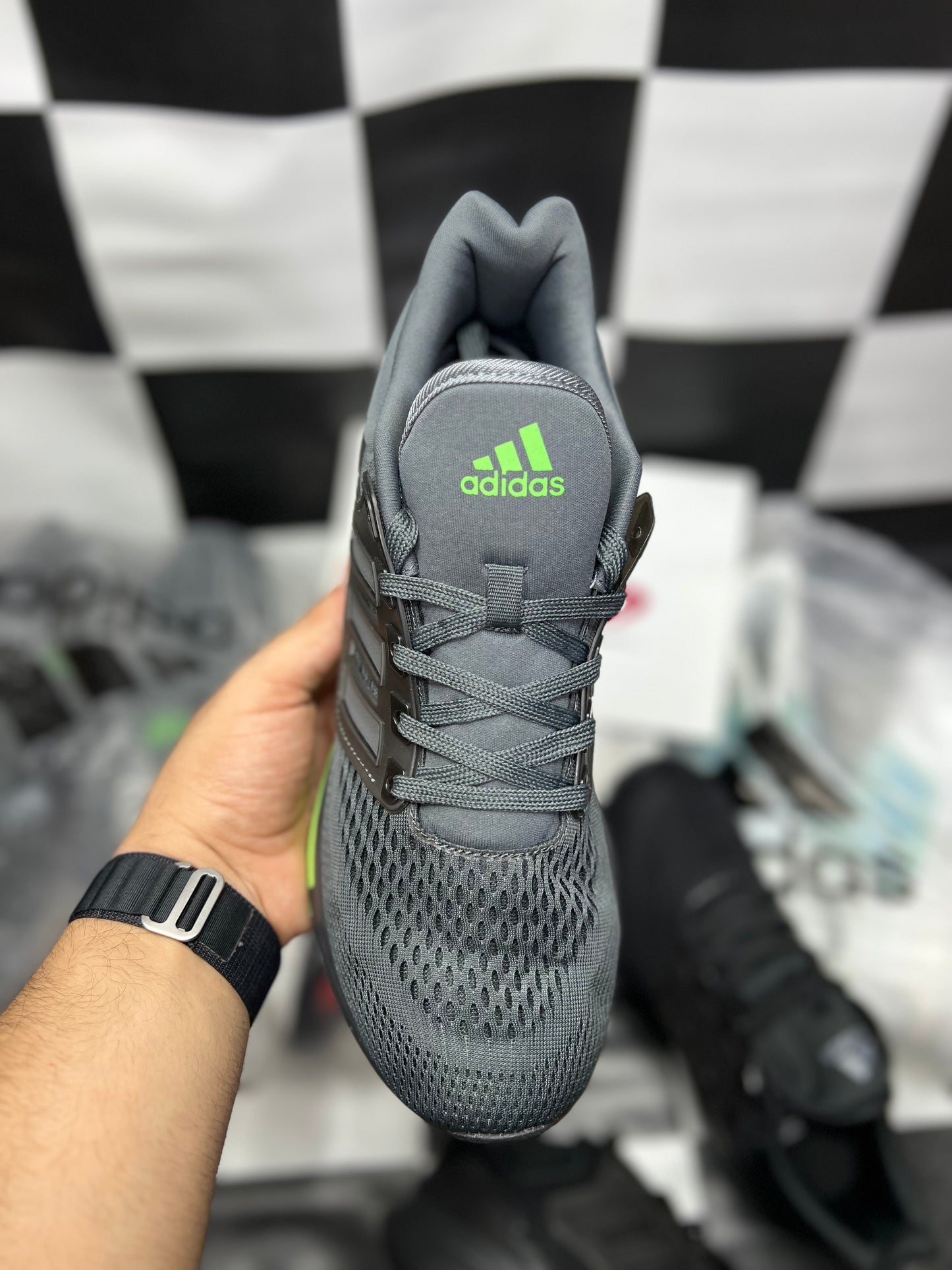 Adidas Ultra-Bounce (Super premium)