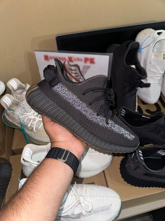 Yeezy 350 ( Reflectors )