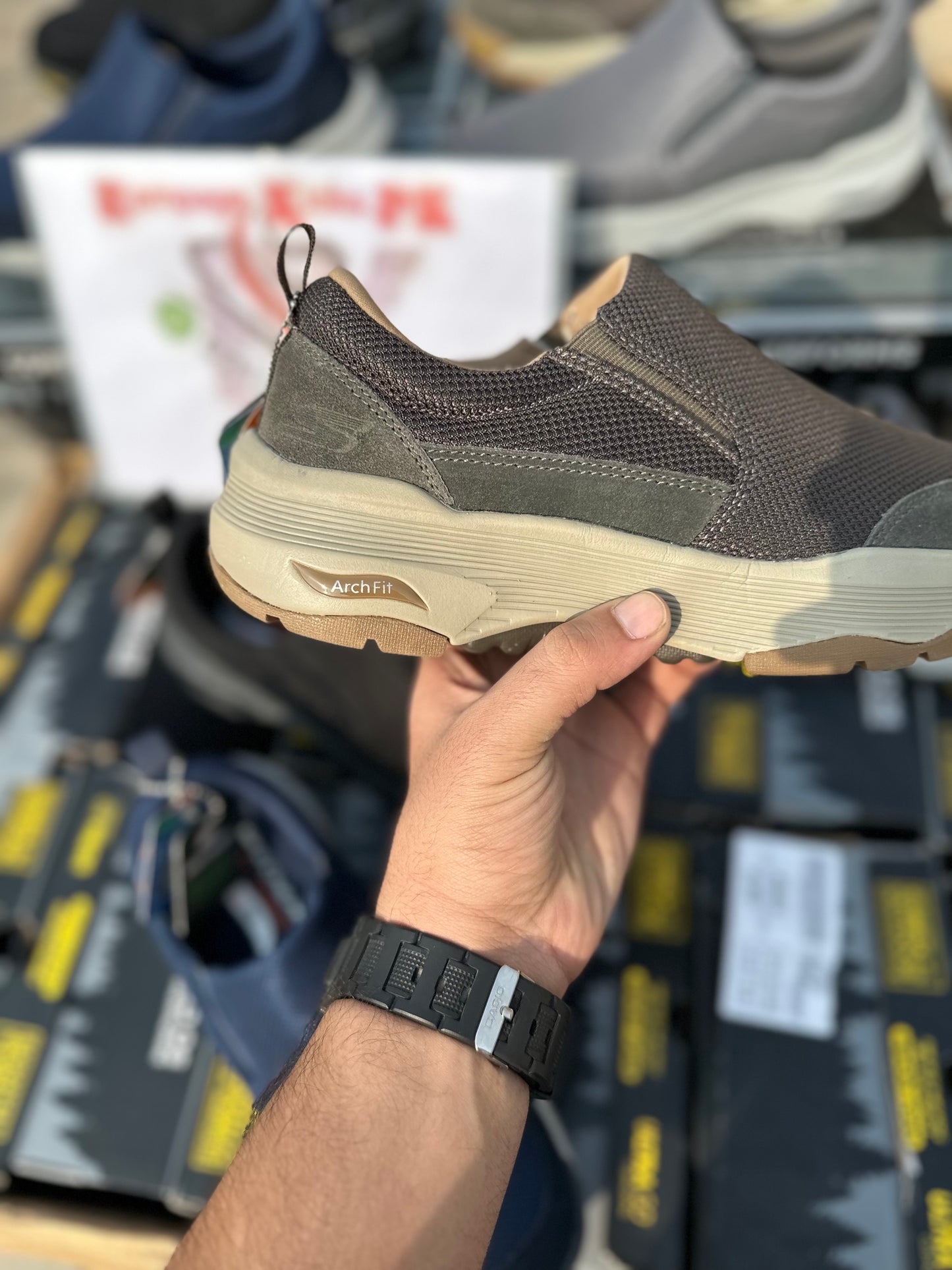 Skechers Arch Fit (Medicated Sole)