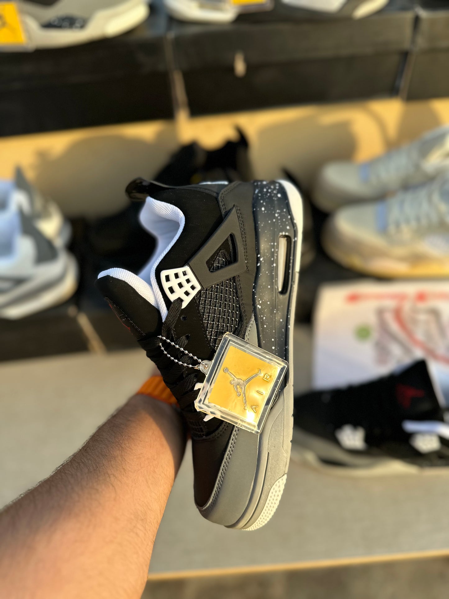 Jordan’s Retro 4 (Super premium)