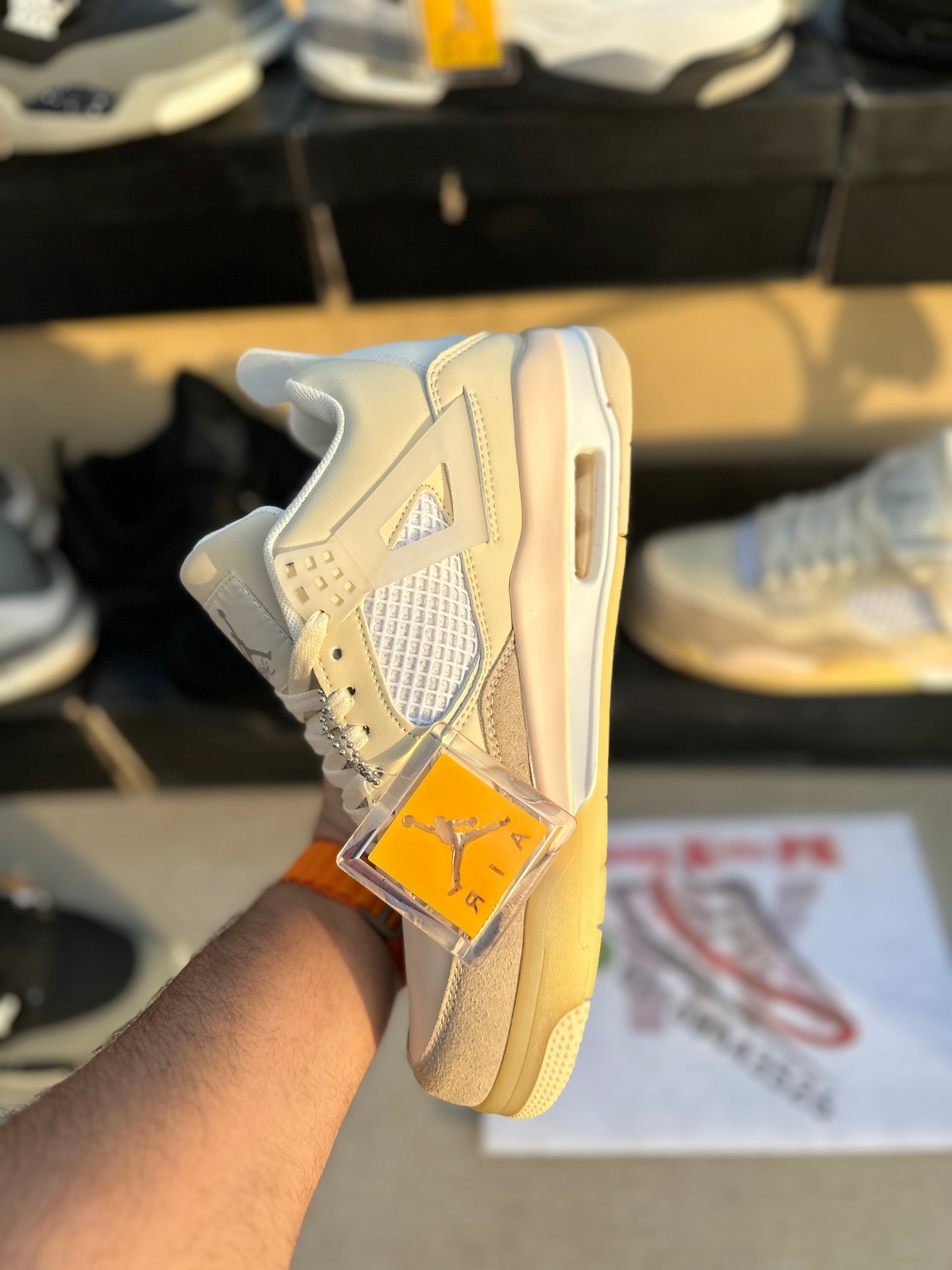 Jordan’s Retro 4 (Super premium)