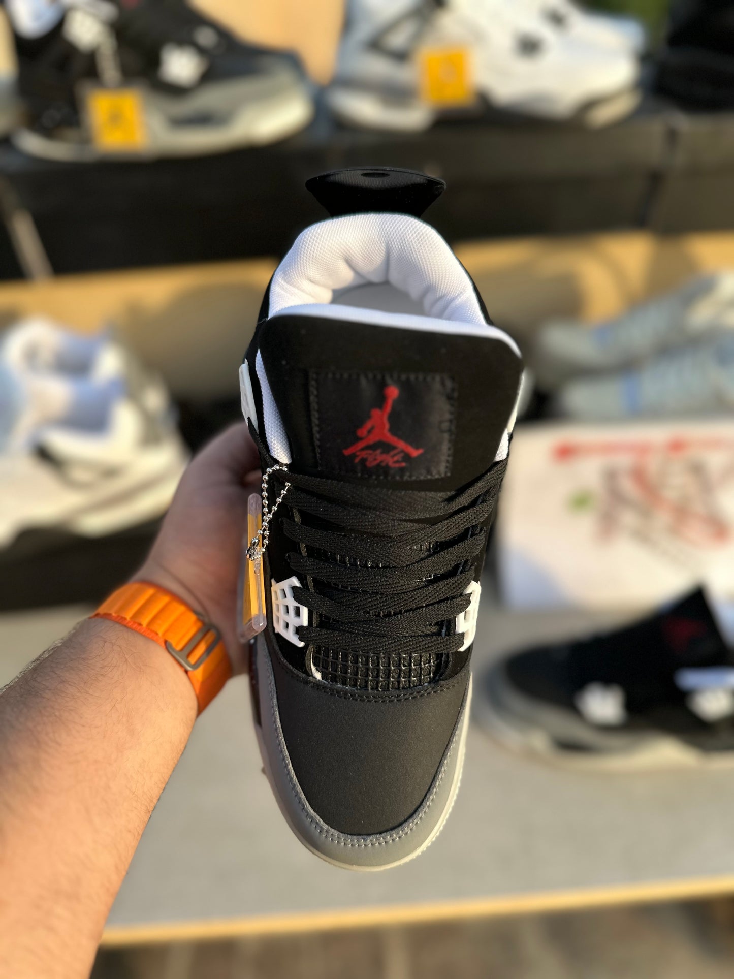 Jordan’s Retro 4 (Super premium)