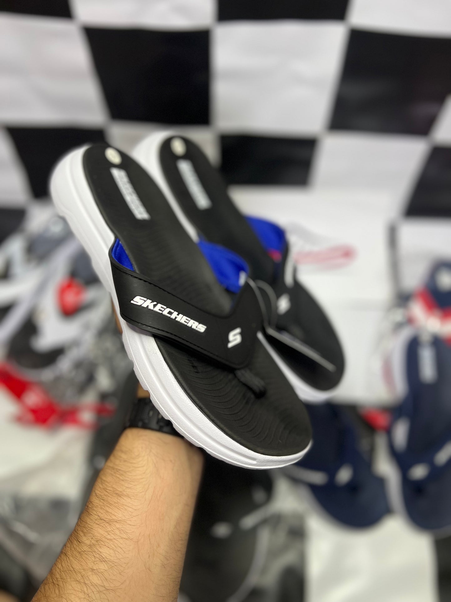 Skechers Flip flops 🩴 (Softie)