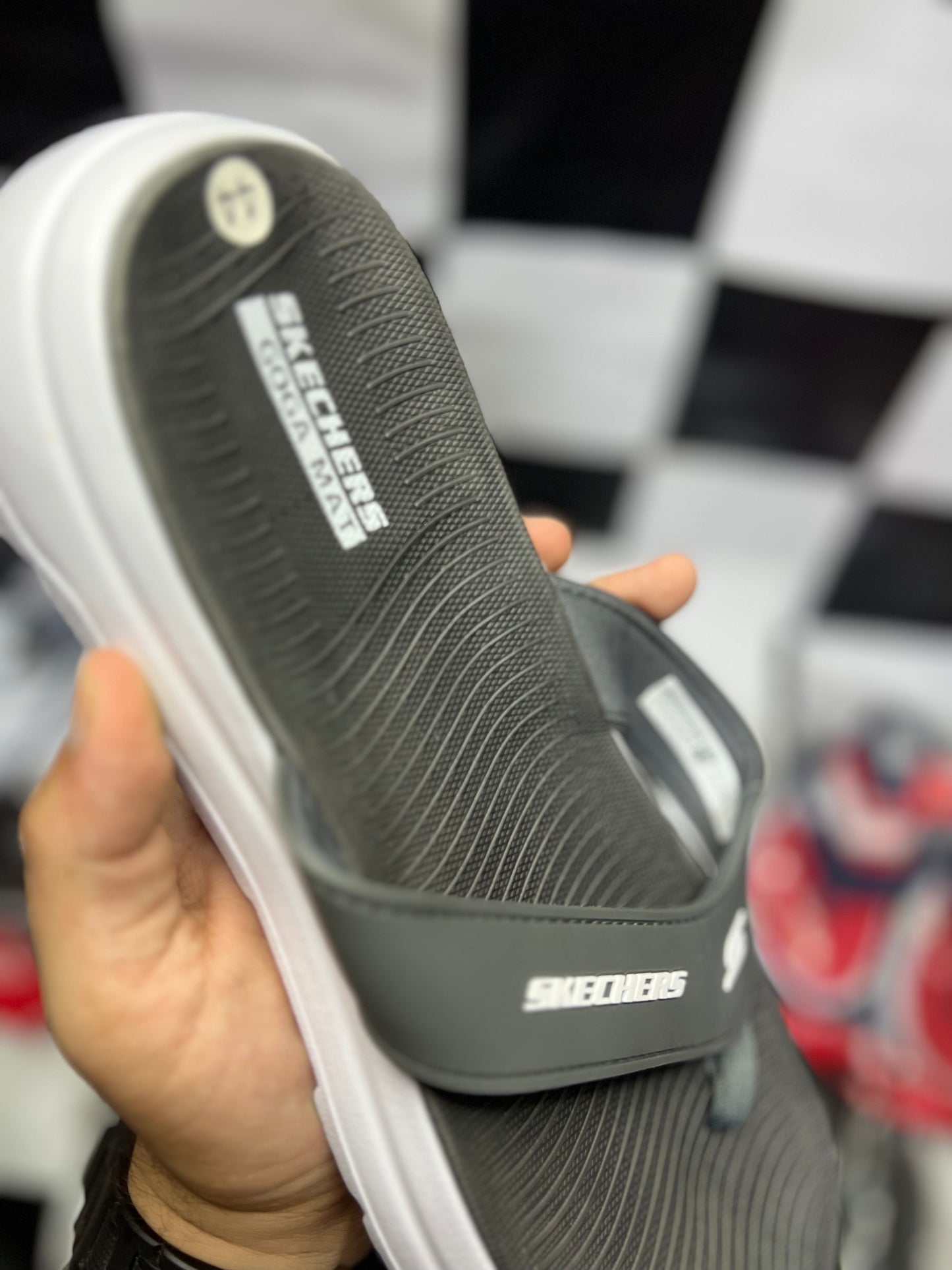 Skechers Flip flops 🩴 (Softie)